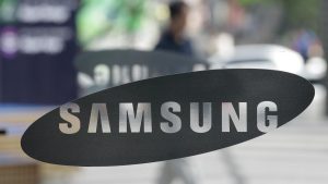 IDC: Samsung и Apple сохранили лидерство по поставкам смартфонов в 2025 году