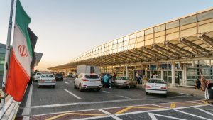 В Иране принимают только международные рейсы с разрешением