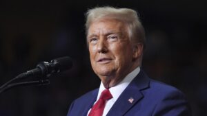 Трамп заявил, что ждет попытку импичмента от демократов