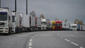 РИА Новости: Литва после сбоя систем возобновила пропуск фур из Калининграда
