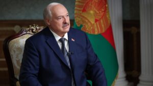 Лукашенко на проверке лично приводит в боеготовность воинские части