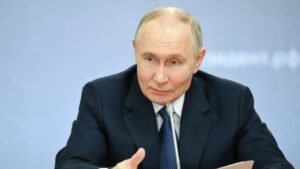 Путин заявил, что Россия будет развивать свою космическую группировку
