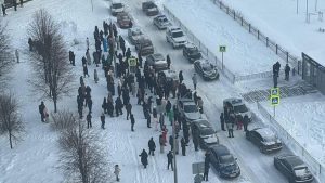 Всех учеников школы в Нижнекамске эвакуировали после нападения подростка с ножом