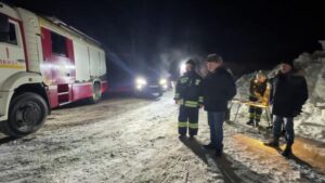 Более 100 человек борются с возгоранием на нефтебазе в Пензе после атаки БПЛА