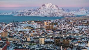 РИА Новости: вице-спикер парламента Гренландии Оттосен отверг идею о продаже