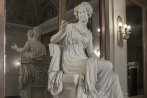 Повредивший скульптуру в Эрмитаже оказался жителем Новороссийска