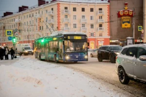 Власти отправят в Мурманск дополнительные пассажирские автобусы из-за ЧС