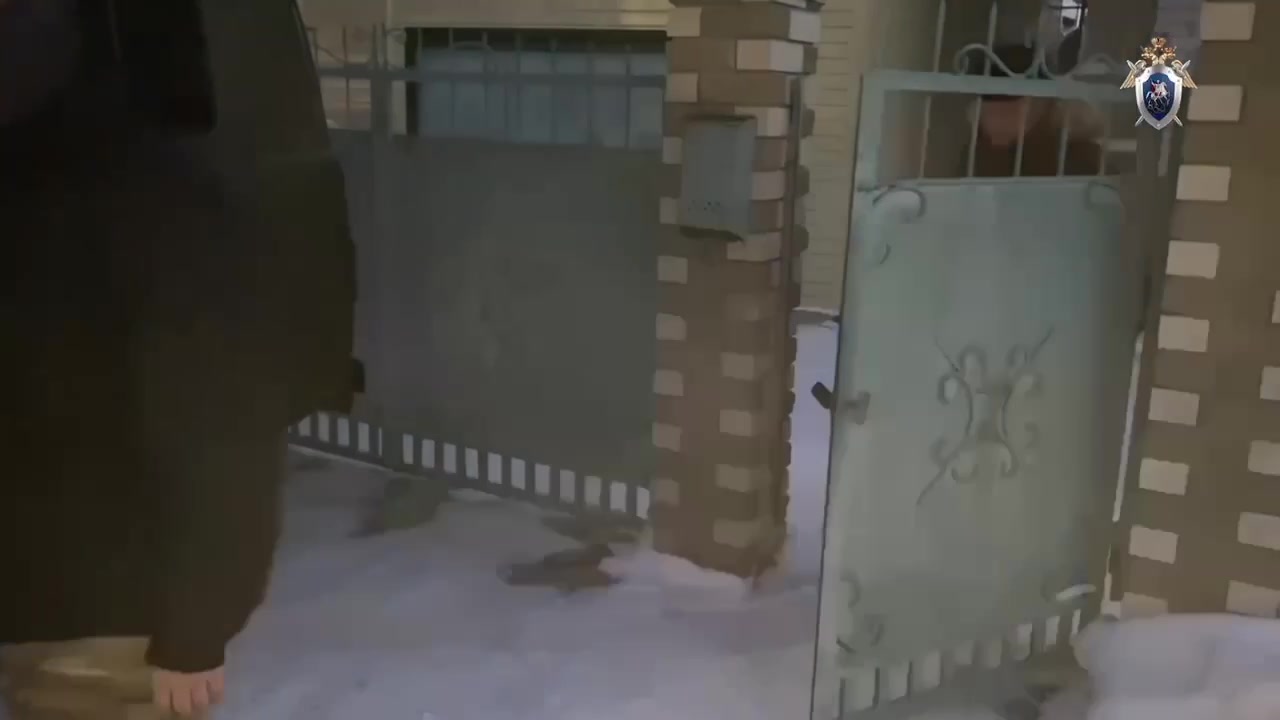 По подозрению в крупном мошенничестве прошли обыски у депутатов КПРФ Заксобрания Алтая.