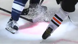 В Москве прошел матч сборных МИД России и Ассоциации любительского хоккея