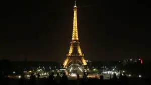 В Париже прошел протест против закона Евросоюза о цифровых услугах