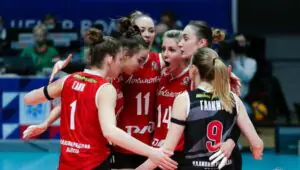 Волейболистки «Локомотива» победили петербургскую «Корабелку» со счетом 3-2