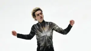 Плющенко: Игнатов тренируется в академии, несмотря на переход Трусовой