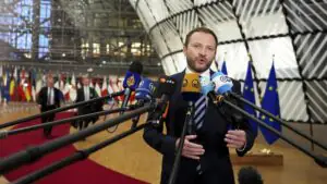 Цахкна: президенту Карису стоит сообщать об идеях на переговорах, а не через СМИ