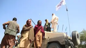 Dawn: глава МО Пакистана Асиф обвинил талибов в экспорте терроризма