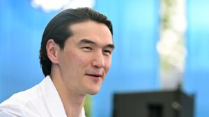 РИА Новости: Сабуров после прилета во Внуково звонил кому-то