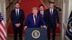 Трамп не стал отдавать предпочтение Вэнса или Рубио в качестве преемника