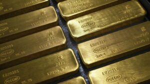 Биржевая цена серебра растет более чем на 10%, золото дорожает примерно на 5%