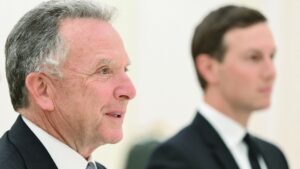 Белый дом: Уиткофф и Кушнер в пятницу посетят Оман для переговоров по Ирану