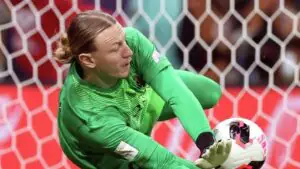 Сафонов заявил о сложной ситуации из-за конкуренции с Шевалье в «ПСЖ»