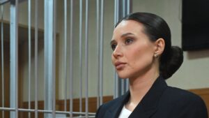 У блогера Лерчек изъяли 22 комплекта украшений и 46 миллионов рублей наличными