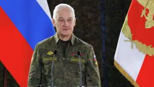 Группировка «Юг» показала Белоусову оборудование для печати комплектующих БПЛА