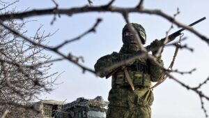 Мантуров: более 95% раненых бойцов возвращаются в строй благодаря работе МО РФ