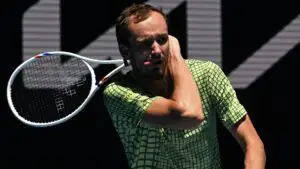 Первая ракетка России Медведев вышел во второй раунд турнира ATP 500 в Дохе