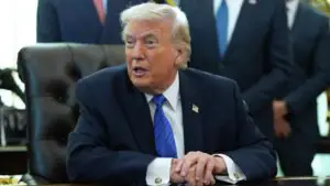 Трамп хочет пересмотреть решение Верховного суда об отмене пошлин