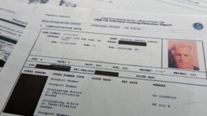 Журек заявил, что двое польских граждан помогали Эпштейну вербовать женщин