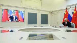 Си Цзиньпин поздравил россиян с Новым годом по лунному календарю