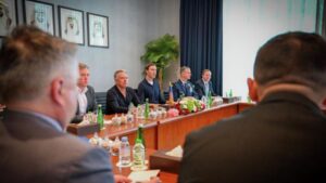 Уиткофф и Кушнер остались в Абу-Даби на второй день переговоров по Украине