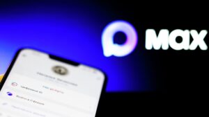 РИА Новости: УК с 1 сентября обязаны будут обеспечить связь с жителями через Max