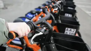 Консультант Смирнов: велопрокат стал не самым удачным решением для мегаполиса