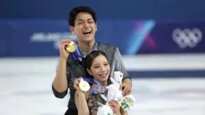 Миура и Кихара завоевали золото ОИ с мировым рекордом в произвольной программе