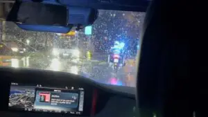 Дмитриев опубликовал фото из машины с песней «Ночи в Женеве»