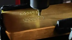 Акции российских золотодобытчиков дорожают на фоне начала операции США и Израиля