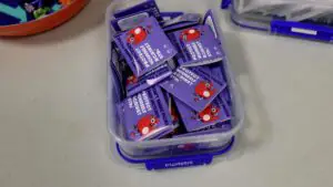 Филиппов и Коростелев высмеяли ситуацию с презервативами и смартфонами на ОИ