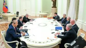 Глава МИД Кубы поблагодарил Россию за солидарность на фоне ужесточения блокады