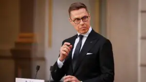 Стубб заяил, что США действуют за рамками международного права