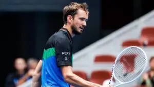 Кафельников: у Медведева почти нет шансов пройти Алькараса в Индиан-Уэллсе