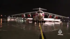 МЧС: спецборт доставил в Россию из Египта 84 человека, включая 38 детей