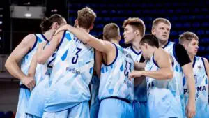 Баскетболисты «Пармы» Картер и Адамс не могут вылететь из Дубая