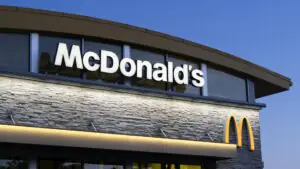 РИА Новости: McDonald’s зарегистрировал в РФ товарный знак с изображением клоуна