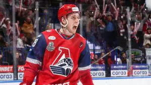 Лучшим нападающим недели КХЛ признали Максима Шалунова