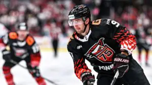 Дубль Маклауда принес омскому «Авангарду» победу над ЦСКА в матче КХЛ