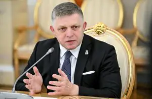 Фицо: специалисты из Словакии и Венгрии должны войти в делегацию по «Дружбе»