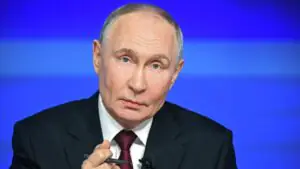 Путин: для воспитания российской молодежи нужны новые учебные пространства