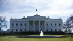 Хассет: Атака США на Иран обошлась казне США в 12 млрд долларов