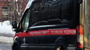 В Петербурге замдиректора и завхоза 627-й школы задержали по делу о взятках