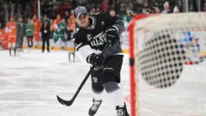 Американца Энэса из минского «Динамо» впервые признали форвардом месяца в КХЛ